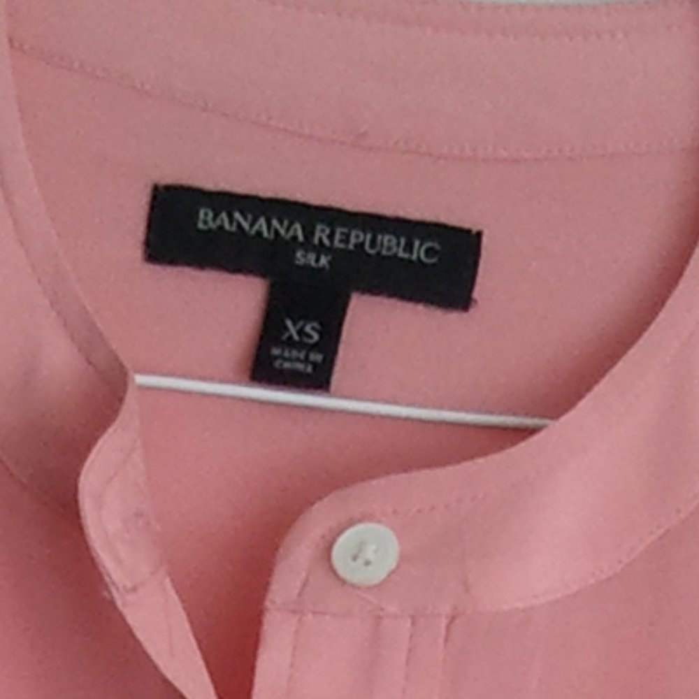 Banana Republic NWOT 100% SILK blouse XS - Picture 3 of 5